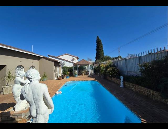 3 BEDROOM HOUSE FOR SALE IN SUIDEROORD